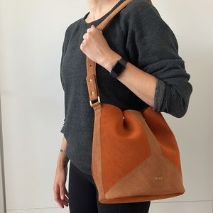 Bihotz vegan suede bucket bag